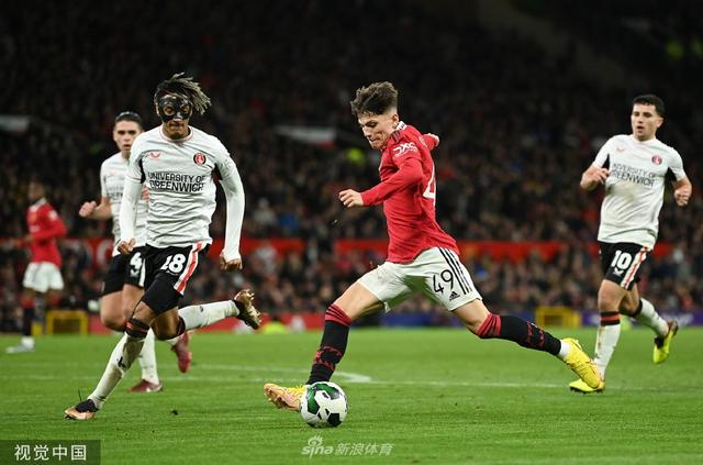 杂却引人注 杂却引人注